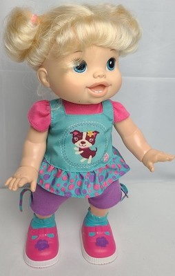 Hasbro Baby Alive Baby Wanna Walk Interactive Baby Doll Walks & Talks Cute! 2011