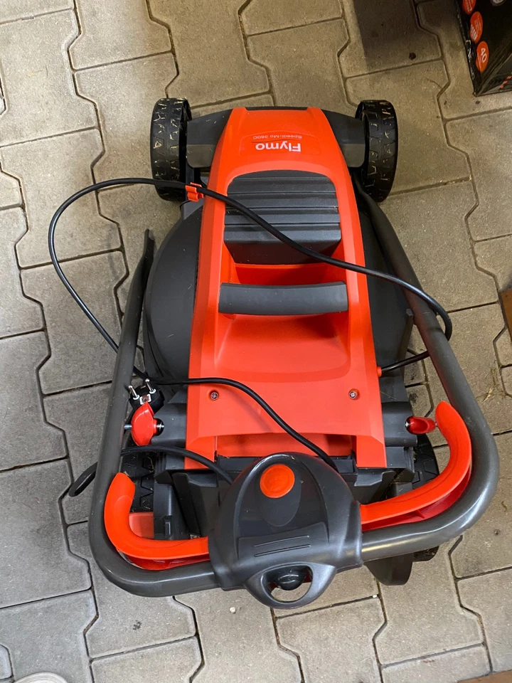 Flymo Speedi-Mo 360C Elektrischer Rasenmäher, 1500 W, Schnittbreite 36cm - Bild 2 von 4