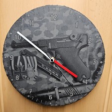 Wanduhr aus Schiefer P08 Luger Pistole Eisernes Kreuz Wehrmacht Uhr Orden