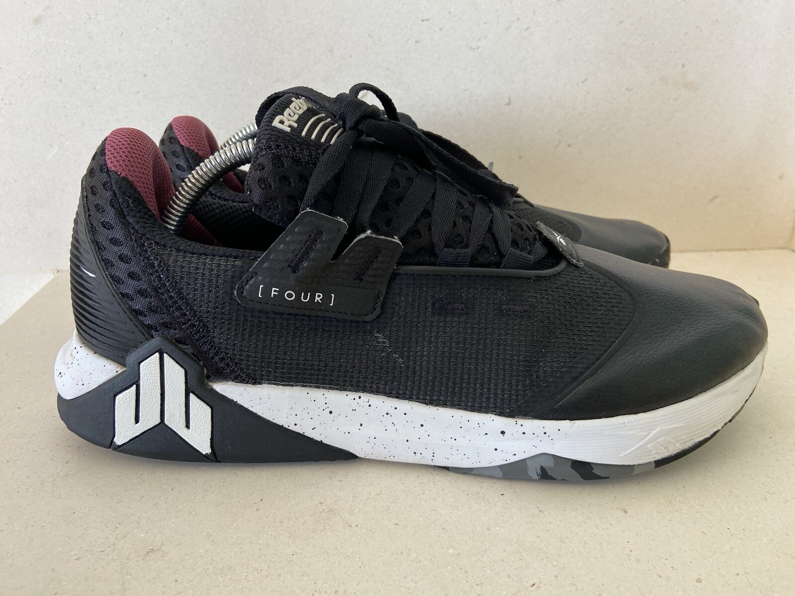 SAOLA Scarpe da corsa sneakers Reebok uomo JJ IV GW2410 nere taglia 10