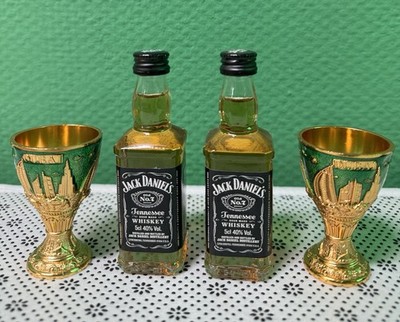 2x Shotglas/ Krug ca. 4cl Kurze  Schnaps + 2 x Whisky 5cl
