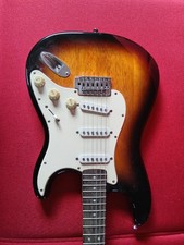 Fender Squier Sonic Stratocaster 6-Corde Chitarra Elettrica - 2 Color...