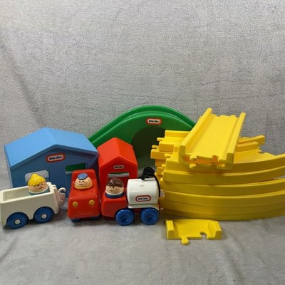 Vintage Little Tikes Creative Railway Train Set Track Buildings Figures Lot