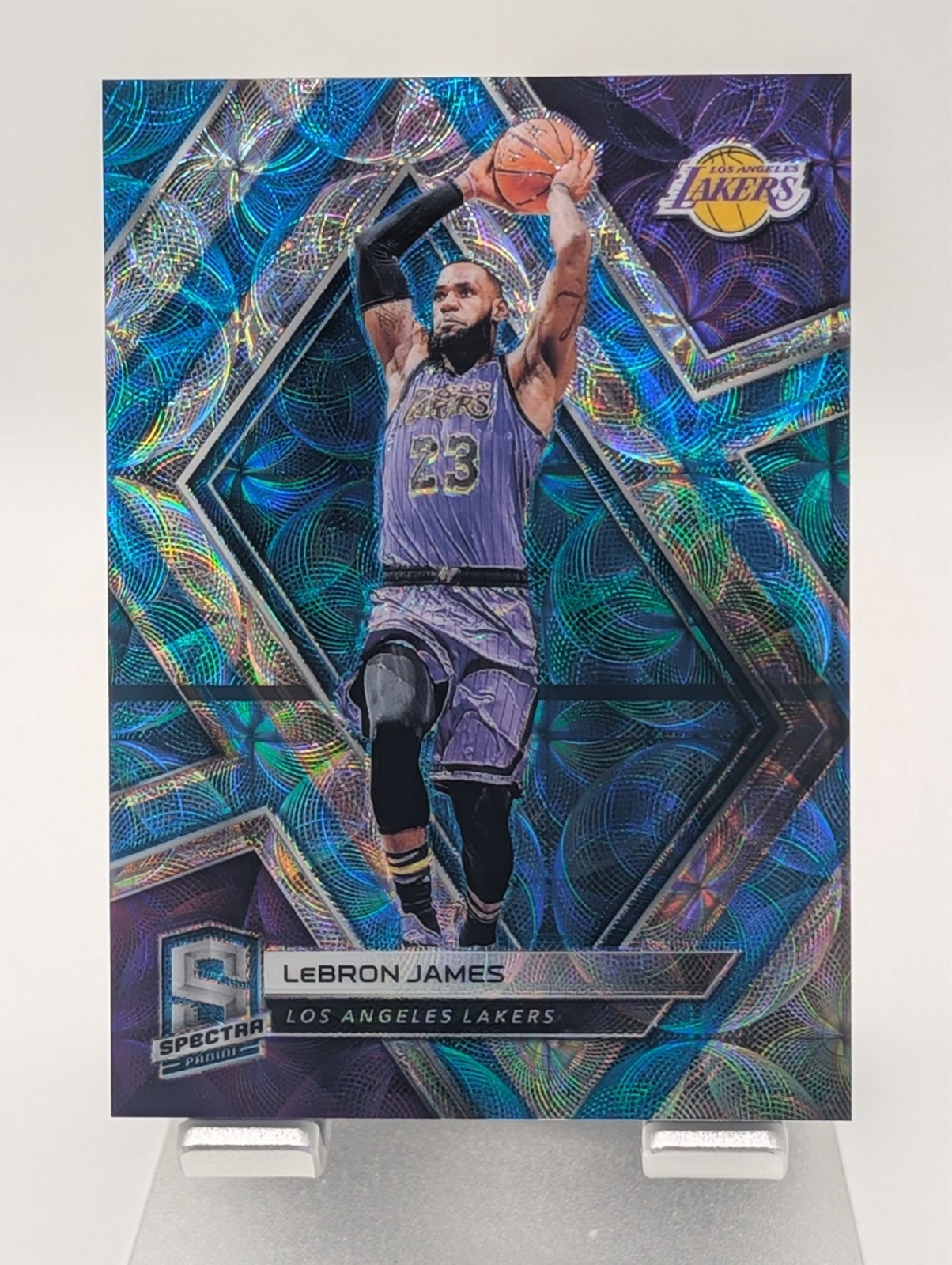 2018 Panini Spectra 7 Lebron James Neon Blue Scope /75 1st Year Laker