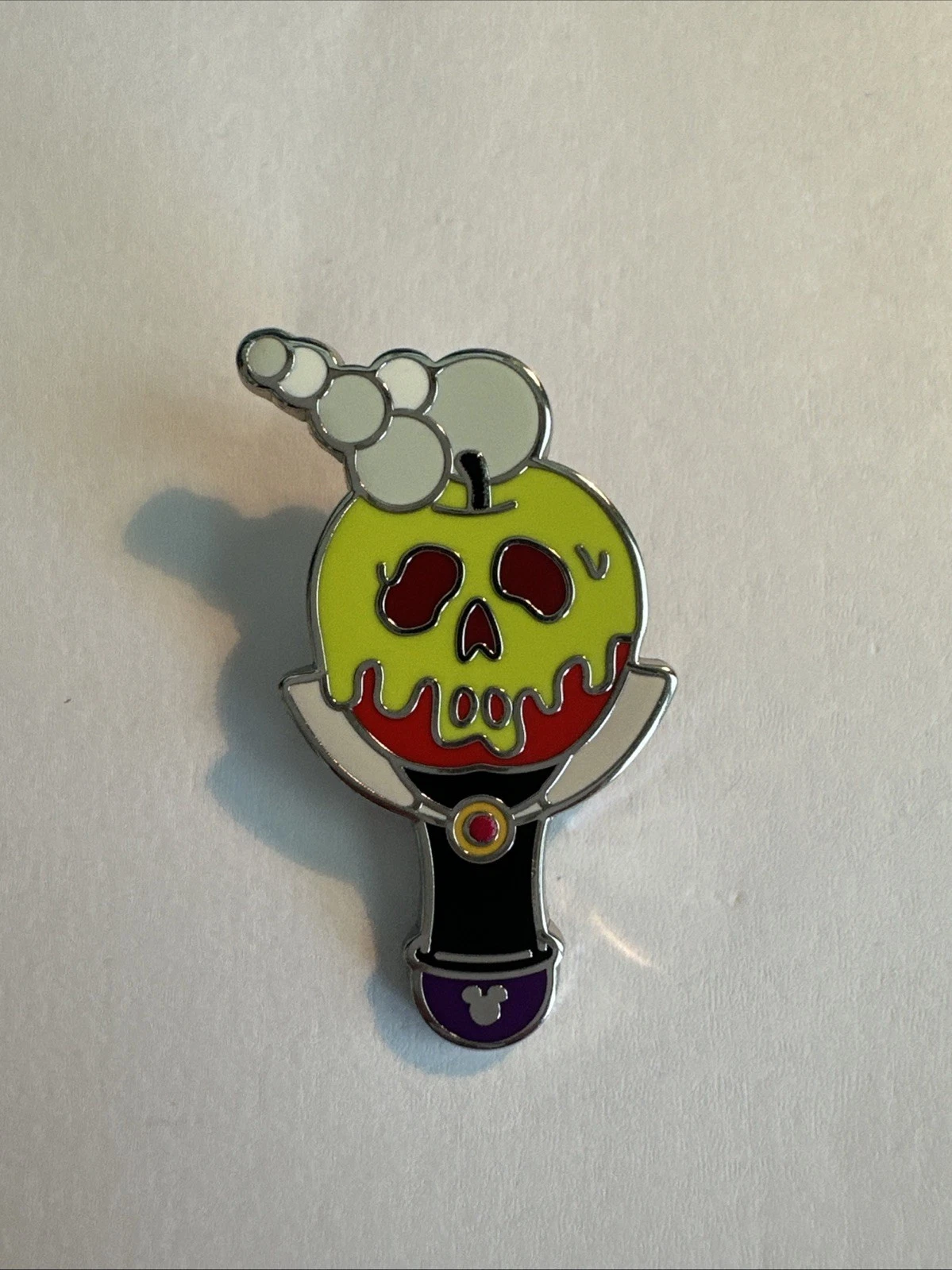 2025 - Evil Queen Bubble Wand - WAVE B CHASER - Hidden Mickey - Disney Pin G7