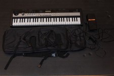 Korg Microstation Synthesizer + Zubehör