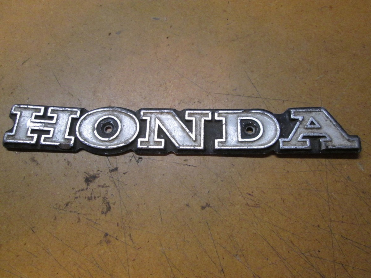 Honda OEM Left Fuel Tank Emblem 1974 1975 1976 1977 CB360 87122