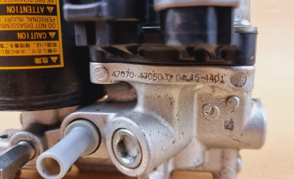 Toyota Prius 2010-2015 Antiblockier-Pumpenaggregat Bremskraftverstärker 47070-47050 OEM - Bild 3 von 4