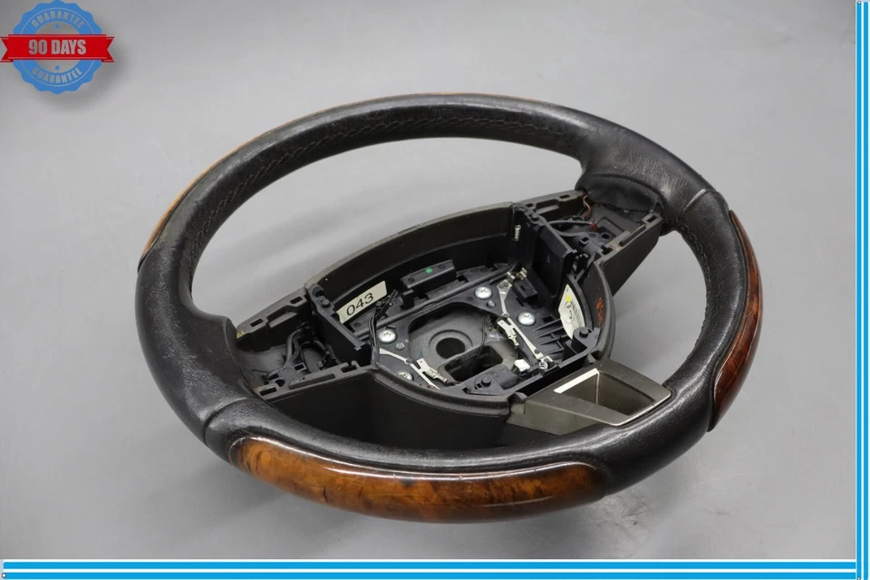 07-09 Volante Jaguar XK XKR con interruptor de dirección control y pastillas de engranajes OEM Foto 2 de 4