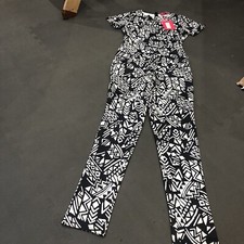 Boohoo Ladies Morocco Monochrome Jumpsuit New With Tags Belt Missing 10 Pockets 