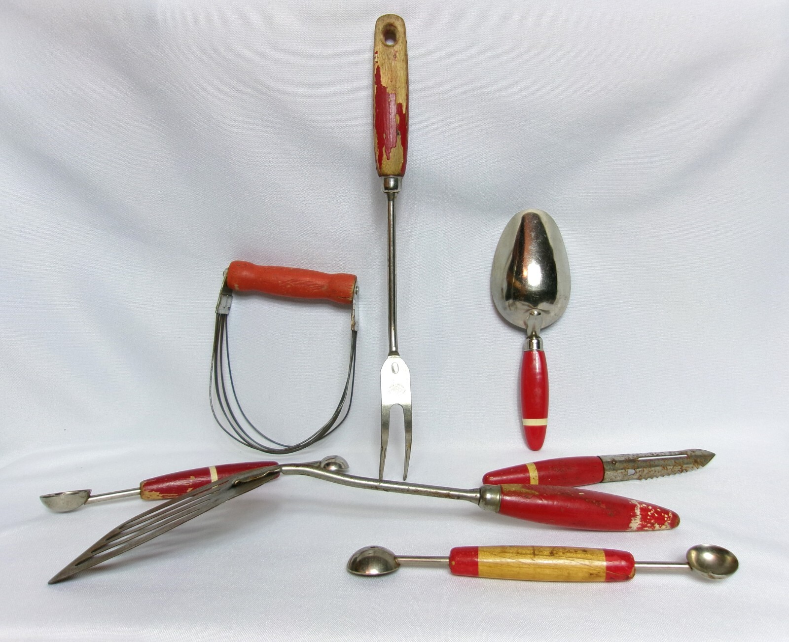 Lot/7 Vintage Red Wooden Handled Hand Kitchen Utensils Baller, Peeler