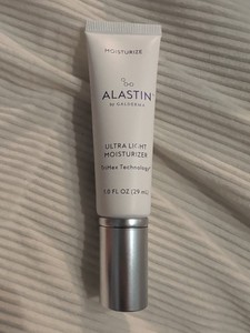 Alastin Skincare Ultra Light Moisturizer 1.0 fl.oz /29 ml *No Box*
