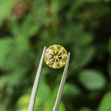 1.Ct Natural Round Cut Yellow Color diamond CERTIFIED D Grade VVS1 1 MG