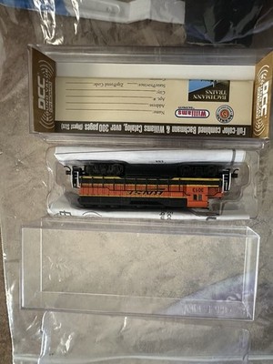 Bachmann N Scale EMD GP40 Diesel BNSF Model Train with DCC and Sound