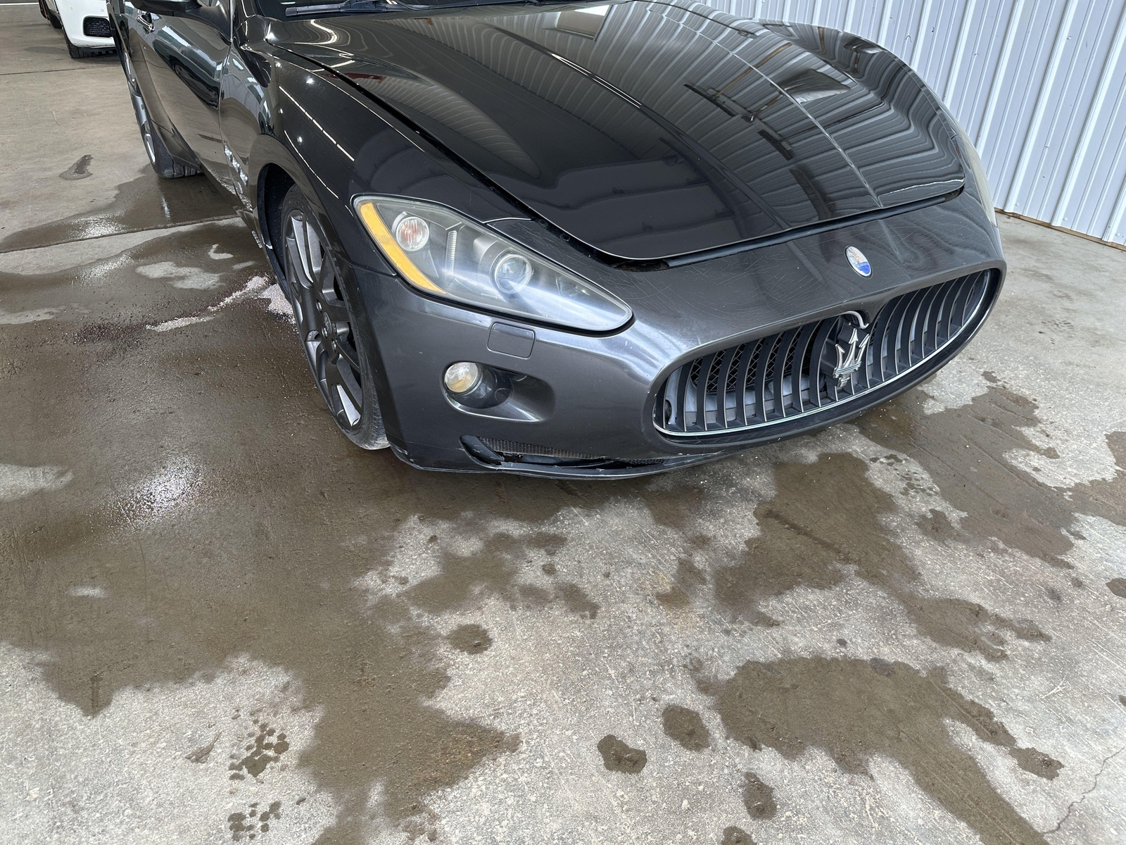08-19 MASERATI GRANTURISMO PASSENGER RIGHT FRONT SIDE FENDER GRIGIO METALLIC 672