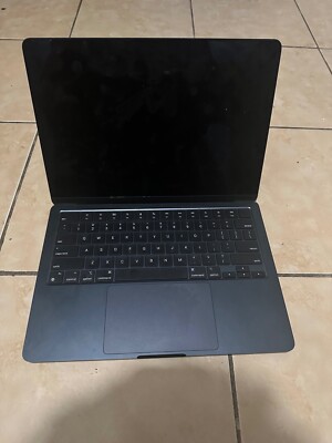 Apple MacBook Air 13.6