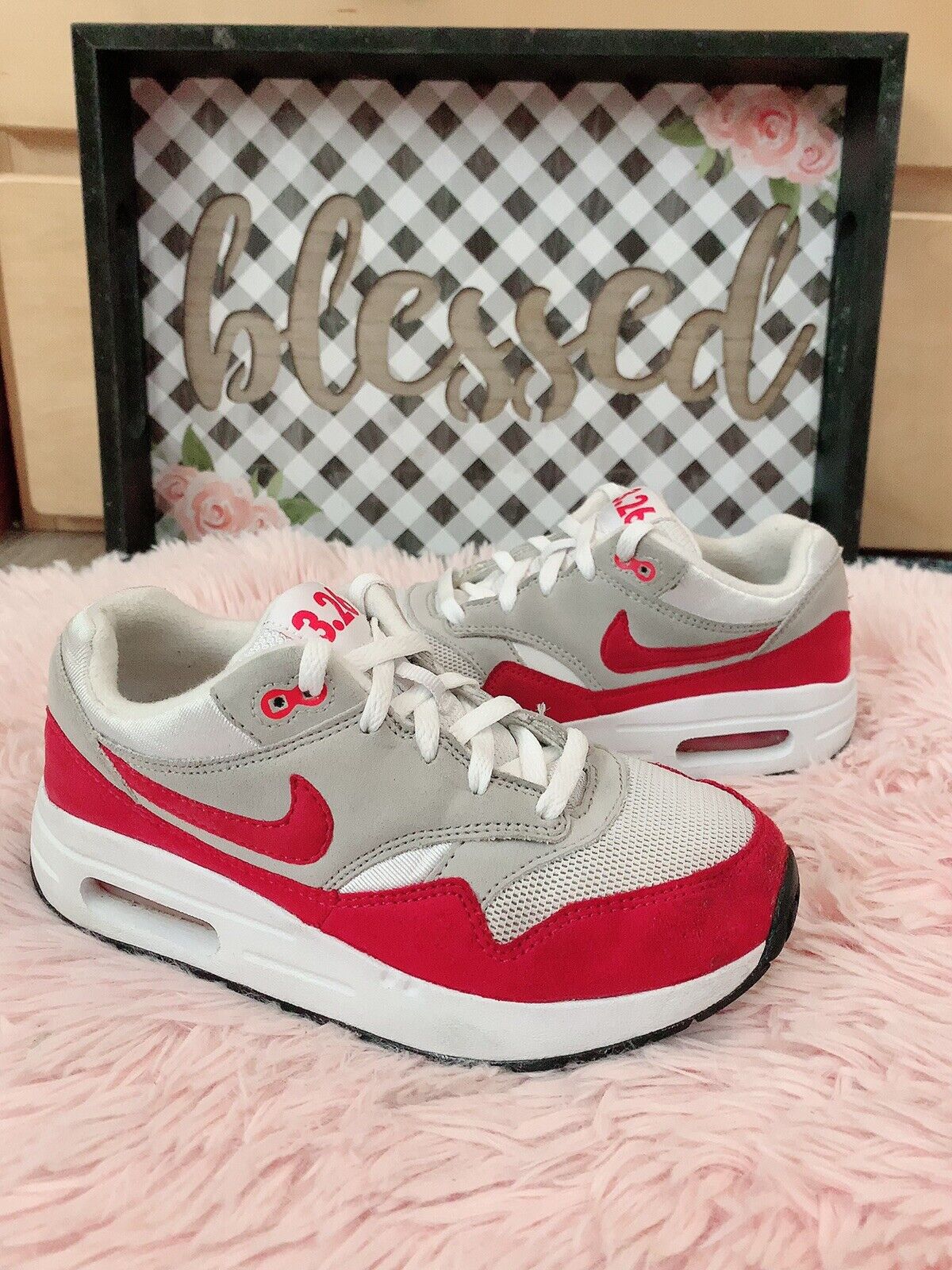 NIKE AIR MAX1 ANNIVERSARY OG WHITE UNIVERSITY RED DAY 3.26 Youth | eBay