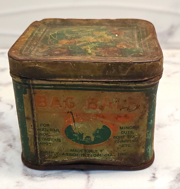 Vintage Bag Balm Tin Can Dairy Association Co., Inc. Veterinary Medicine Theme