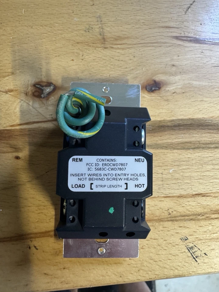 Crestron CLW-DIMUEX-P-W-S Cameo Wireless Universal Dimmer Switch - Image 2 of 3