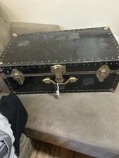 Steamer trunk Vintage still has the key