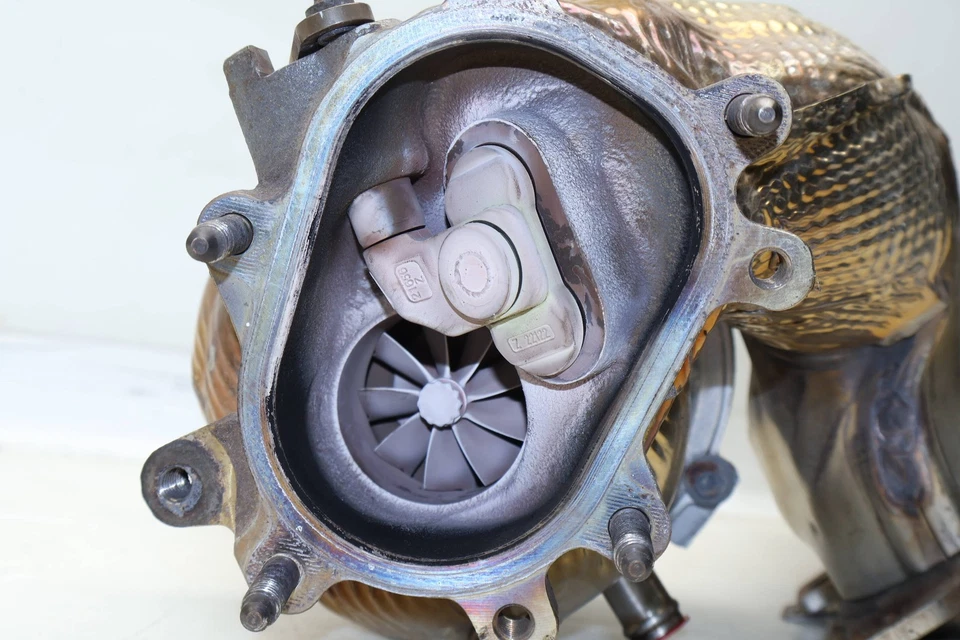 AUDI A8 QUATTRO 2013-2014 4,0 L - turbocompresor derecho 079145722 Foto 4 de 4