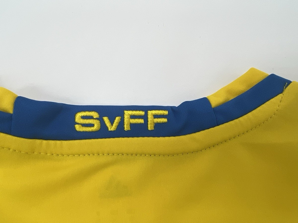 Sweden 2013/2014 Home Ibrahimovic #10 Authentic Adidas Jersey M