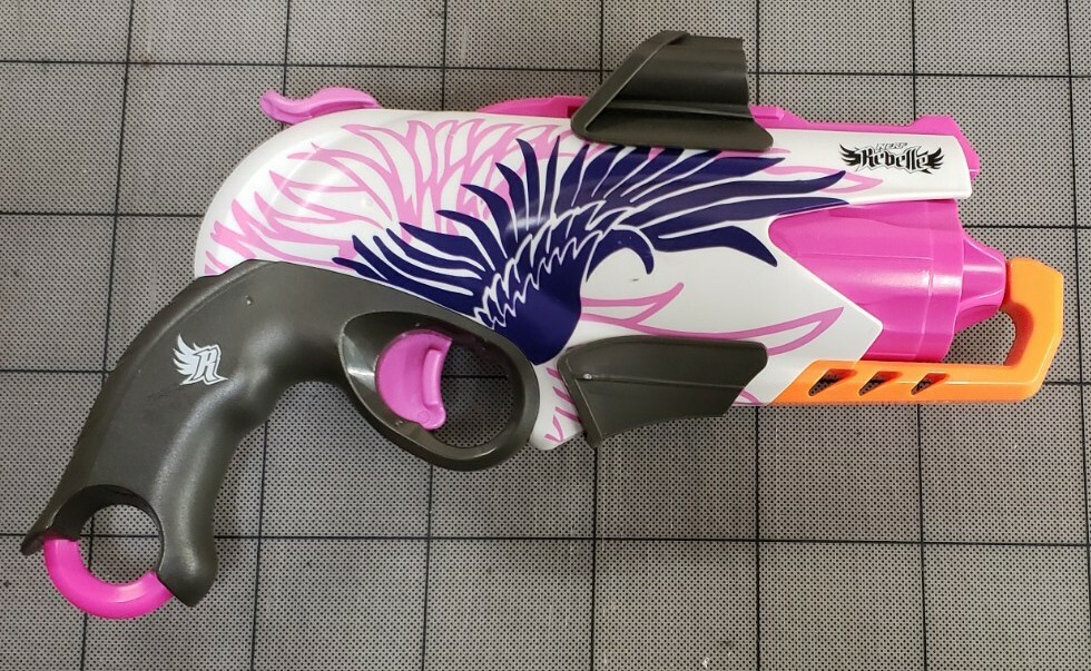 Nerf Rebelle Sweet Revenge Revolver Gun blaster toy HTF RARE W