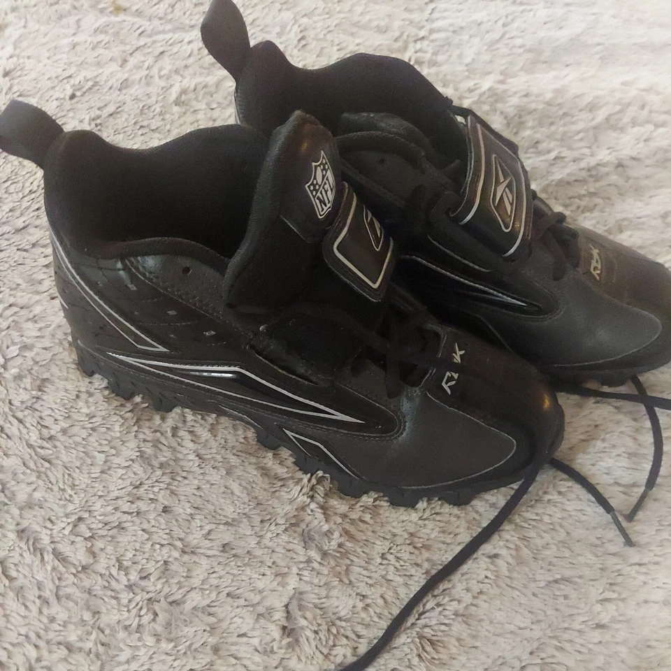 NFL REEBOK Black Classic Track Cleats Mens 7.5 Shoes RB 802 KTS - Image 3 of 4
