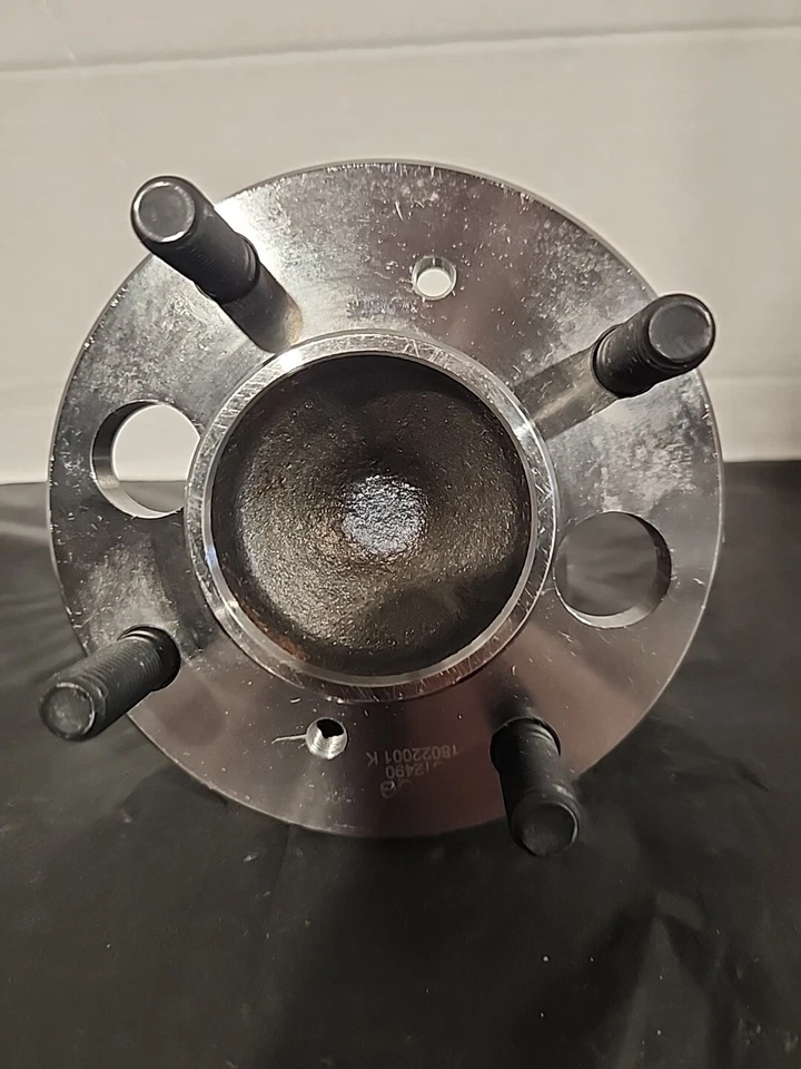 Buje de montaje trasero Ford Fiesta 2011-2016 Foto 2 de 4