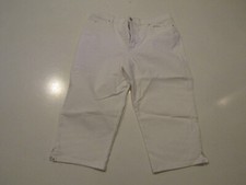 GLORIA VANDERBILT Amanda Capri Pants Denim White Sz 16 NWT Womens