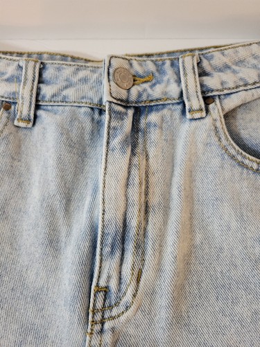Pacsun Mom Shorts Denim Size 26 Cuffed Hem High Waisted - Picture 6 of 9