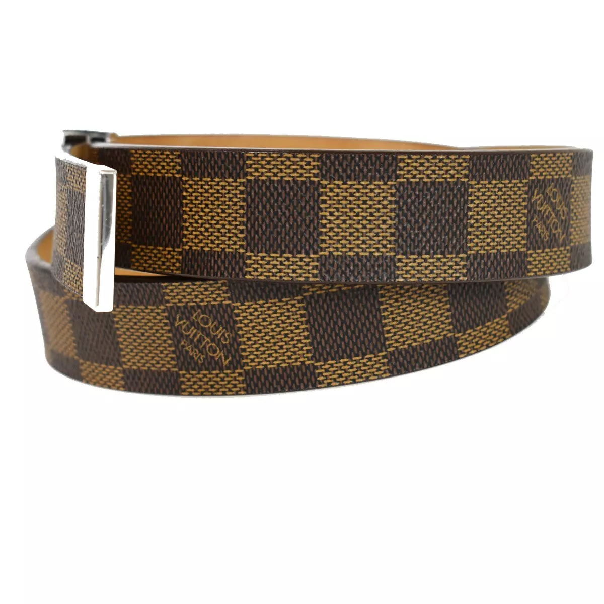 New Designer Mens Belt : Chris Brown wearing A Louis Vuitton belt