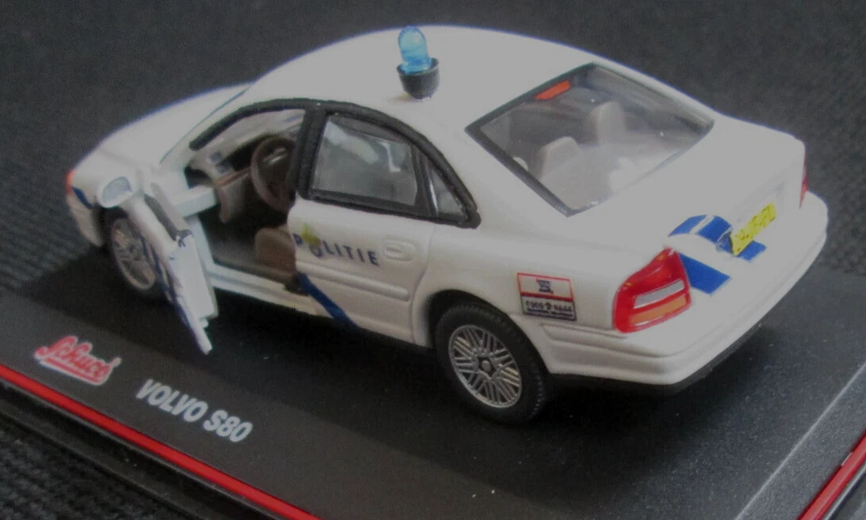wonderful diecast-modelcar 1/43 VOLVO S80 1999 "POLITIE Gool en Vechtstreek" NL - Image 3 of 4