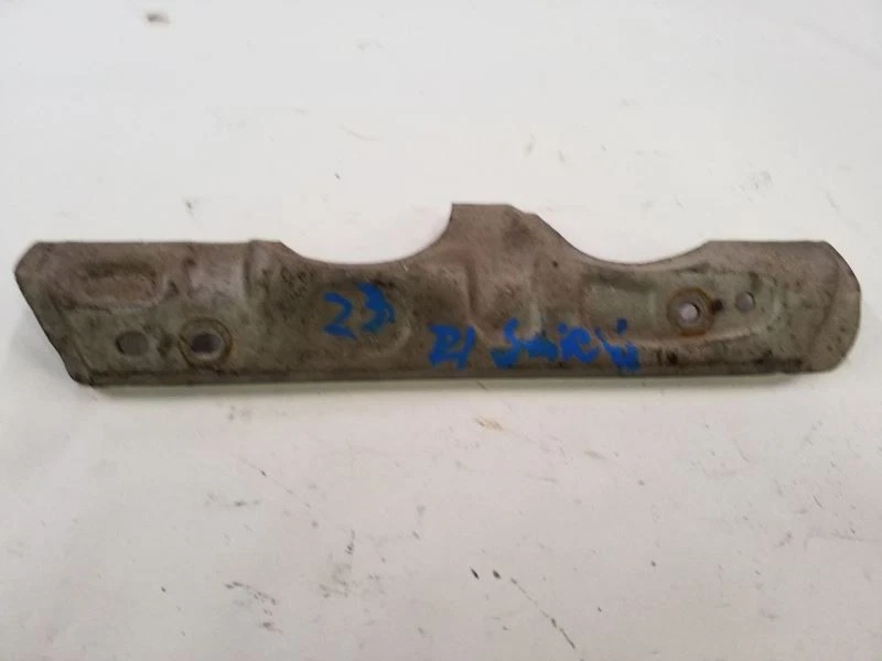 Protector térmico colector escape derecho | Se adapta a 81-85 Mercedes Benz 380SEL 380SE Foto 2 de 4