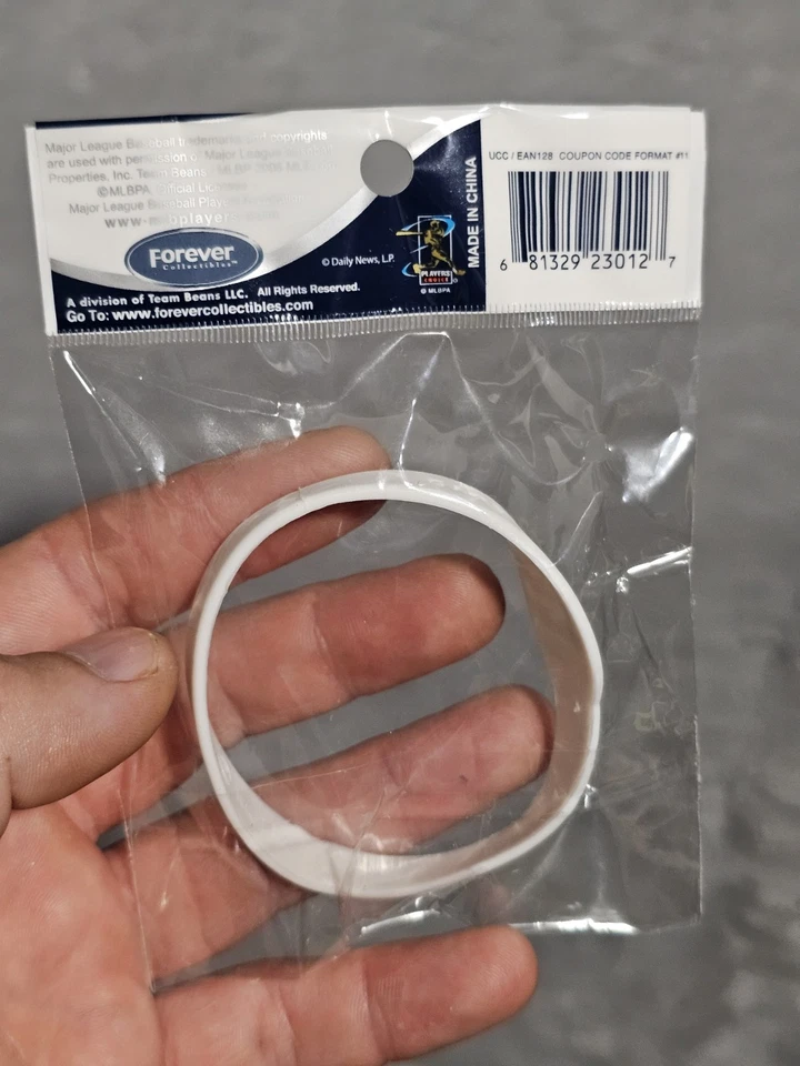 Daily News New York Yankees Gary Sheffield Rubber Bracelet New Sealed - Image 2 of 4