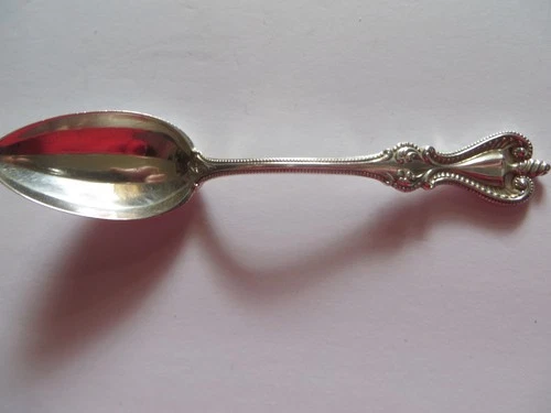 Towle sterling silver Old Colonial 5 5/8' teaspoon dated 1907  25 grams