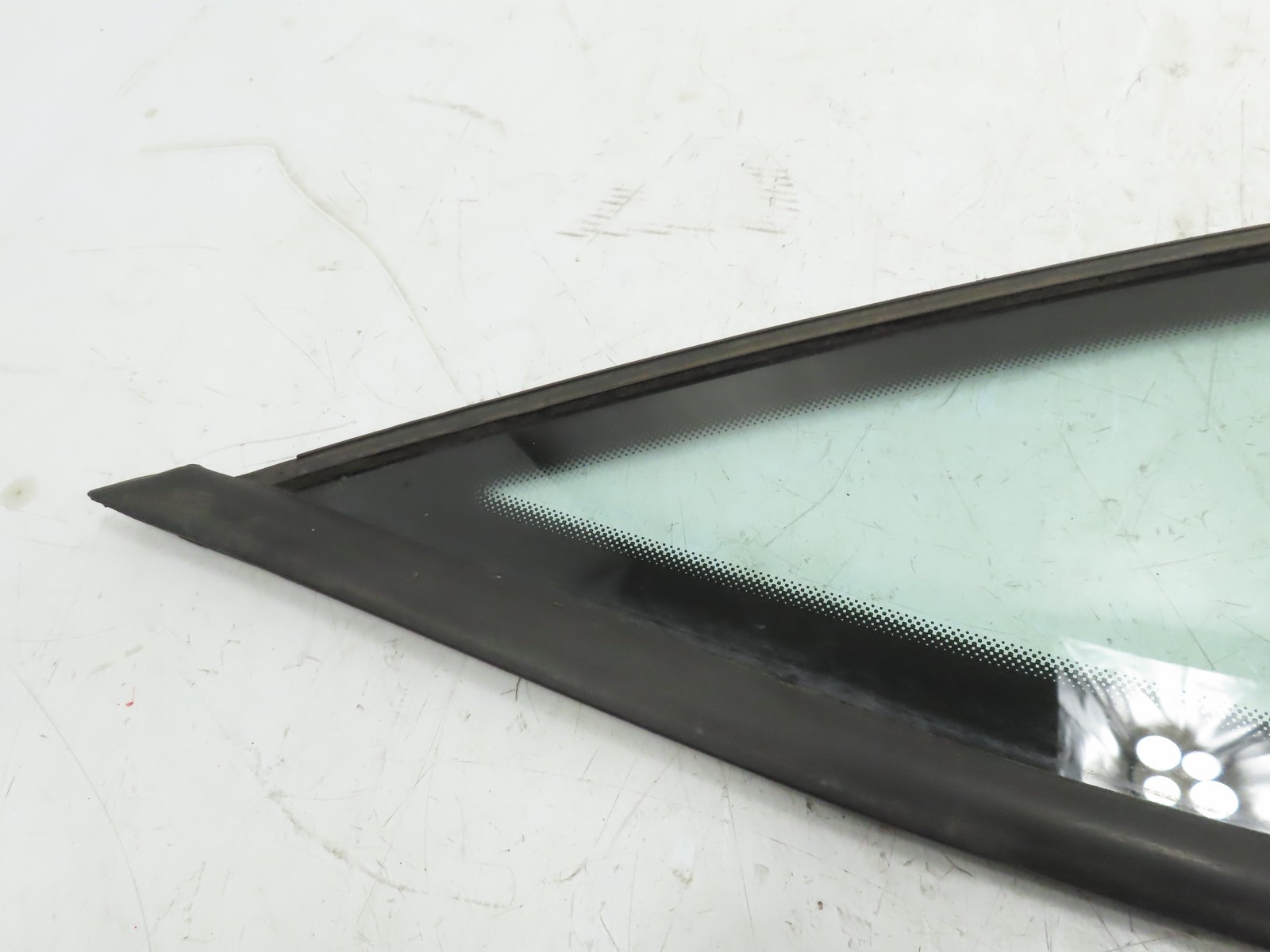 Lamborghini Gallardo 2004 Front Left Quarter glass P/N 400845115A