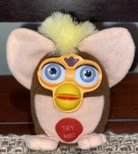 VTG Brown Furby Talking Mini Plush Keychain 1999 Tiger Electronics Works