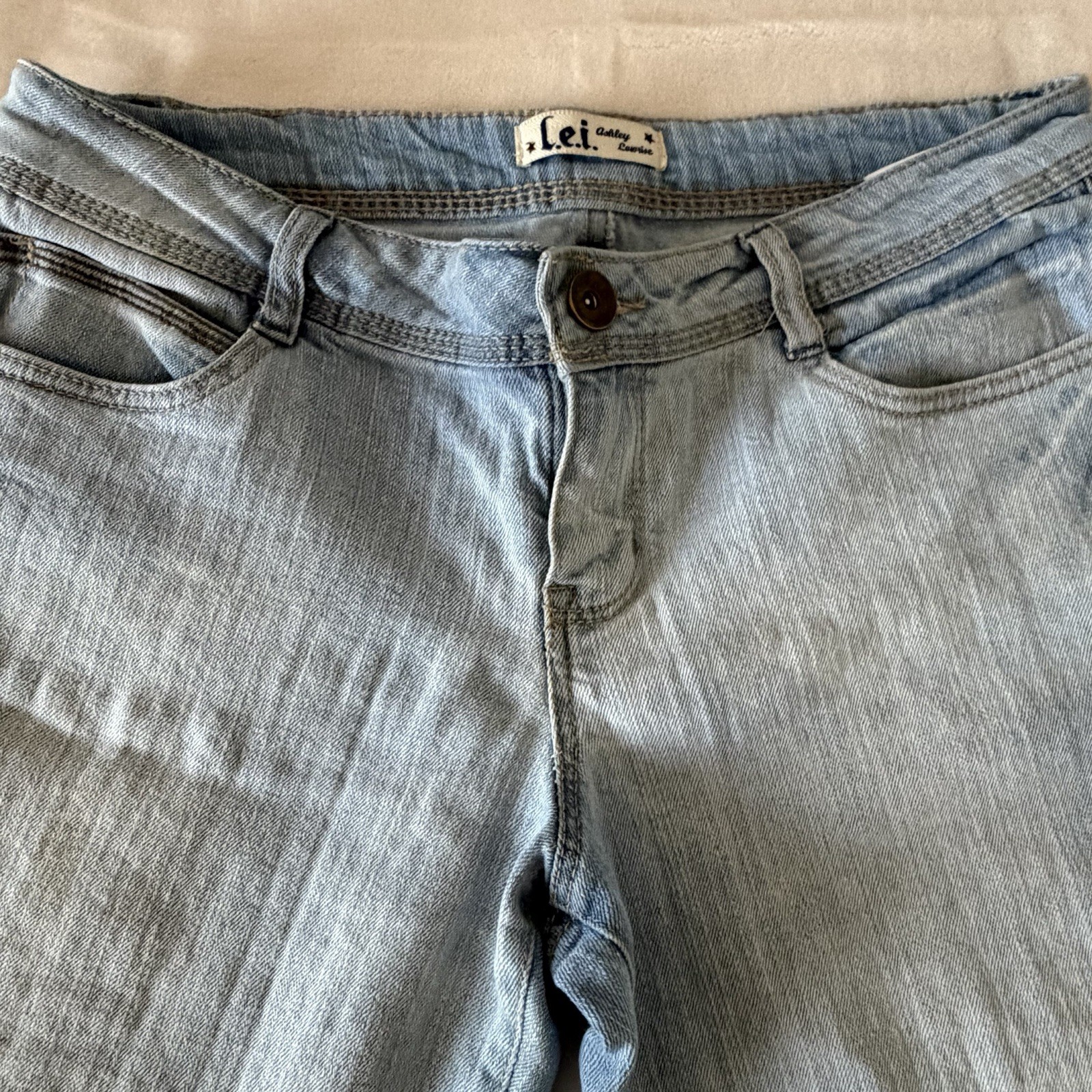 L.E.I. Junior 11 Patchwork Capri Jeans Cropped Li… - image 2