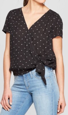 NWT Universal Thread Women's Print Black Short Sleeve Wrap Top Size S Small