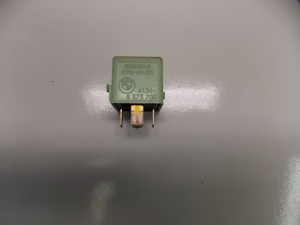 Реле 61368373700 бмв