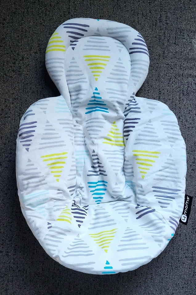 4moms Mamaroo Reversible Recién Nacido Inserto Triángulo/Gris 4 mamás mamá habitación Foto 2 de 4