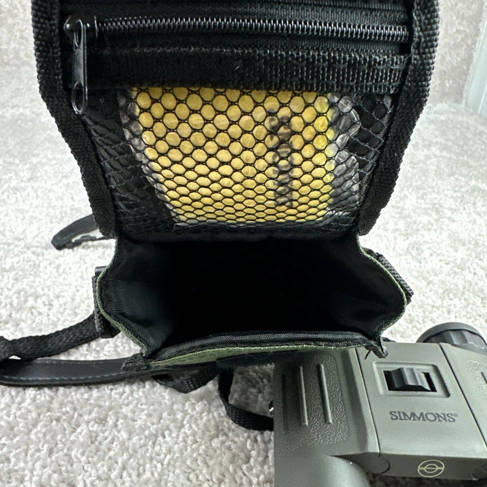 Simmons Wilderness 10x25 Waterproof Gray Binoculars 1000yds 802219 With Case - Image 4 of 4