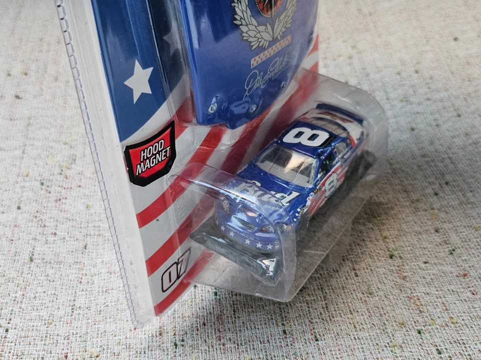 Nescar Coche Budweiser Dale Earnhardt Jr. 8 Capucha Imán Ganador Círculo Sellado Foto 4 de 4