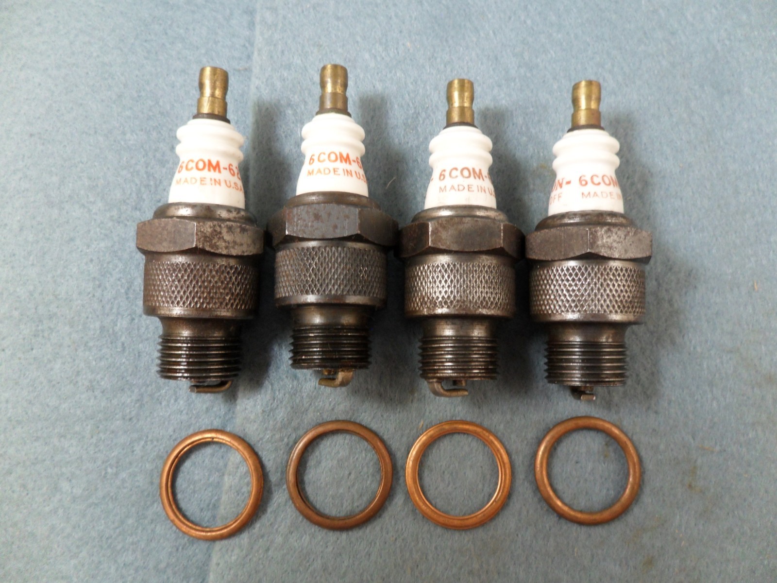 4 NOS Champion 6COM-62 spark plugs 18MM USA Vintage Obsolete New
