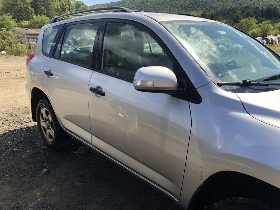 11 TOYOTA RAV-4 Fuel Pump - Image 4 of 4