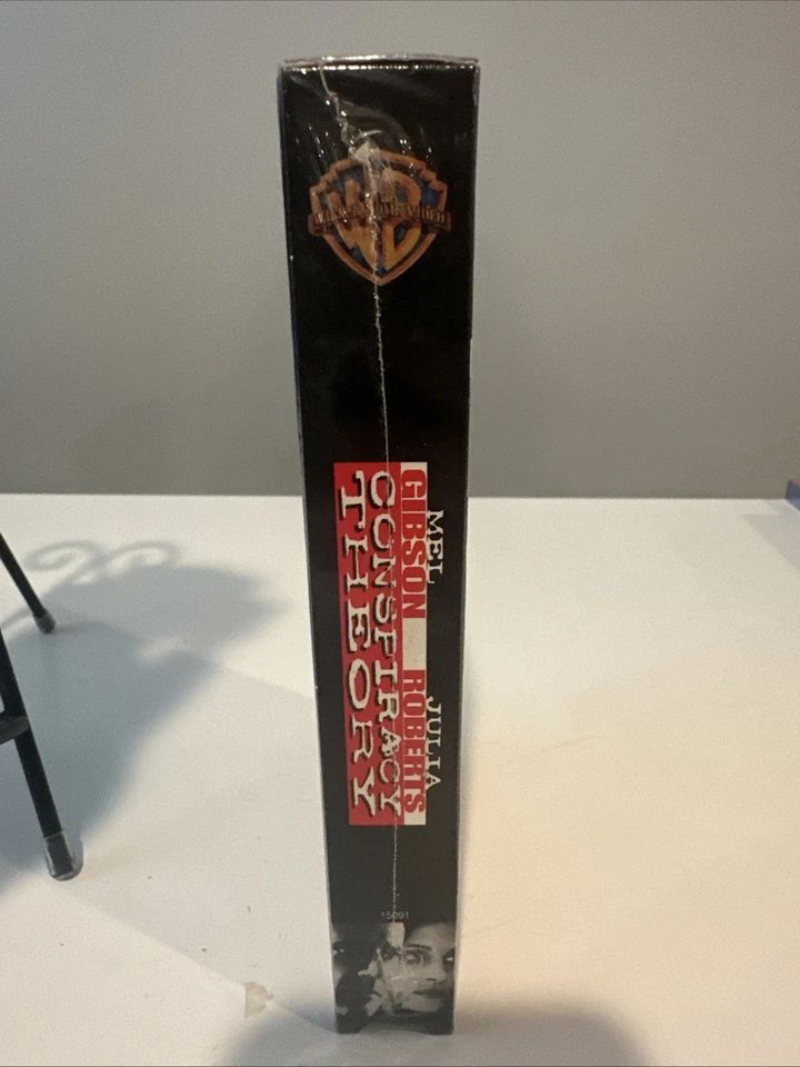 Conspiracy Theory (VHS, 1997) Sealed  *Bundle And Save On Shipping - Imagem 3 de 4