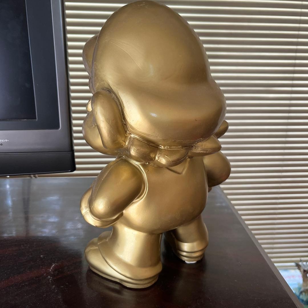 Nintendo Super Mario Gold Golden Mario Statue Not for Sale Retro