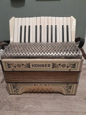 Hohner Student 2 Alpina 12 Bass Akkordeon Deutsch Weiß 2 Chöre Vintage Klavier