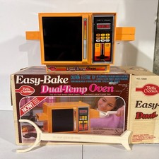 Kenner 1983 Betty Crocker Dual Temp Easy Bake Oven w/ Box